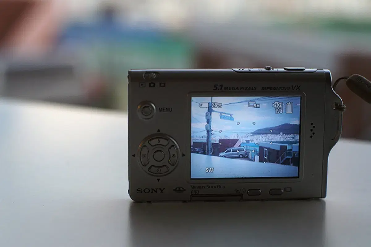 thumbnail-5